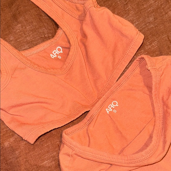 ARQ Set - Picture 2 of 2